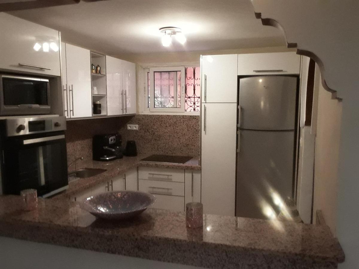 Un Riad Pour Se Divertir En Famille & Se Detendre Marrakesh Exterior photo